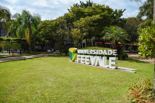 Feevale lança cursos de marketing e logística com foco em mercado digital e operações estratégicas