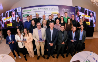Empresas aniversariantes recebem homenagem durante Prato Principal