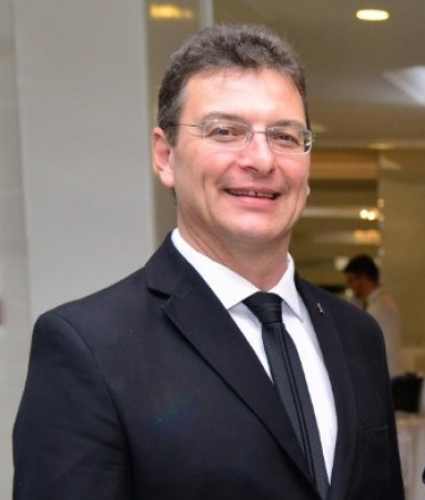 Covid-19: saúde pública, política e economia