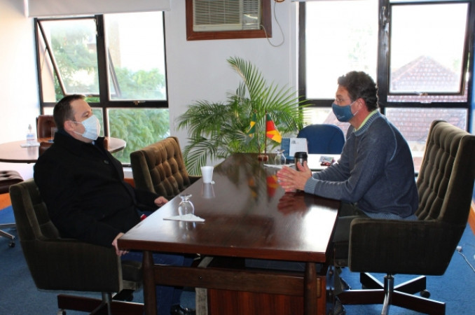 ACI recebe visita do vice-prefeito de Novo Hamburgo