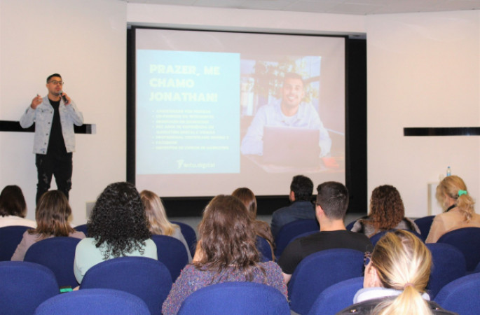 Estrategista de marketing relaciona 27 dicas, ferramentas e insights para empresa faturar mais