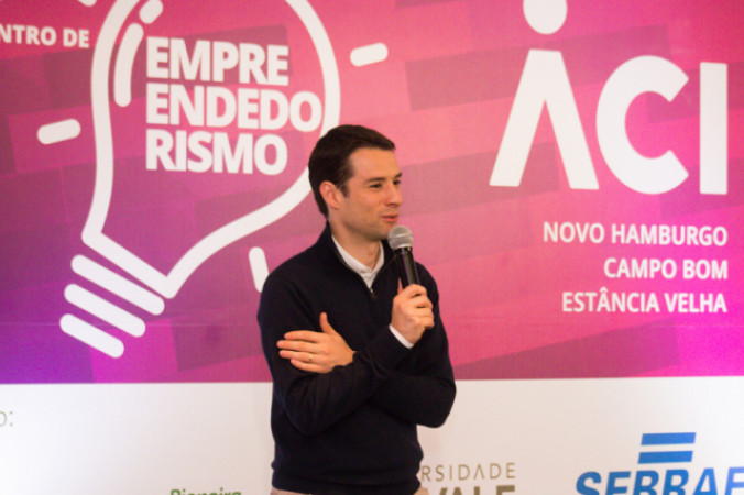 Plataforma cresce com conteúdo de caráter contestador