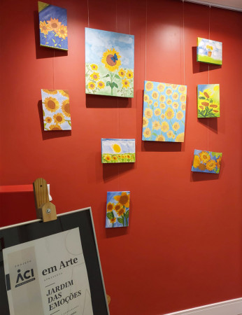 Exposição Jardim das Emoções no Espaço Conexão