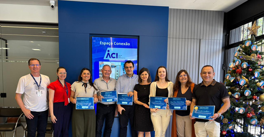 Reunião tem apresentação de coordenadores e entrega de certificados de participação