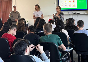 Projeto ACI Talks visita escola no bairro Santo Afonso