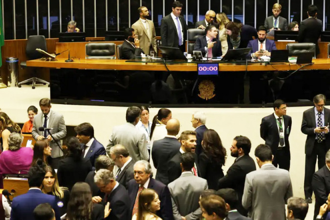 Câmara aprova ampliação gradual da licença-paternidade