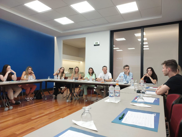 Trilhando o futuro: a jornada inovadora de Robinson Oscar Klein