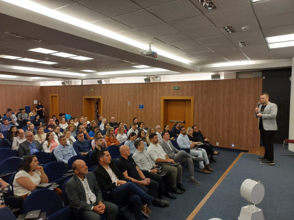 Empresas têm incentivos fiscais para importar mercadorias pelo RS