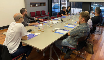 Criação de podcast é debatida