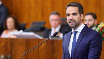 Eduardo Leite retira da pauta da Assembleia projeto que previa aumento de ICMS