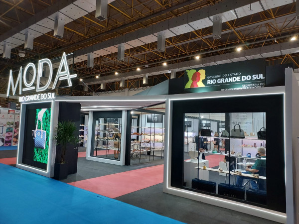 Dez empresas participam do Estação Moda RS na Couromoda 2024