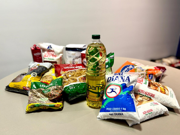 Alimentos são entregues à Fundação Semear