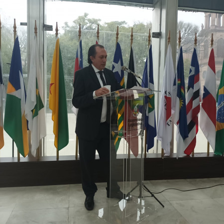 Fundador da marca Luz da Lua recebe homenagem da Assembleia Legislativa