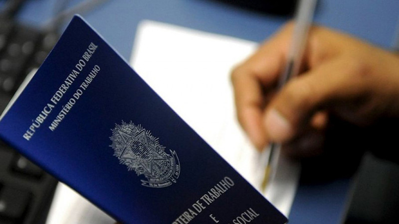 PEC do trabalho 6x1 impacta negativamente mercado de trabalho e economia brasileira