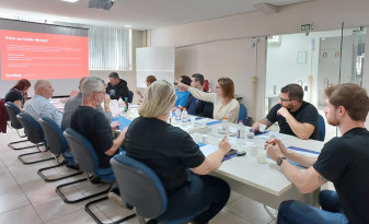 Palestrante destaca importância da atenção das empresas à saúde mental dos trabalhadores