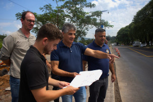 Rotatórias e faixas de segurança da Av. dos Municípios começam a ser remarcadas