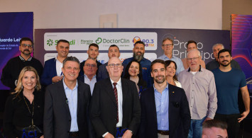 Empresas aniversariantes recebem homenagem no Prato Principal
