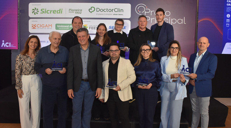 Empresas aniversariantes em outubro são homenageadas