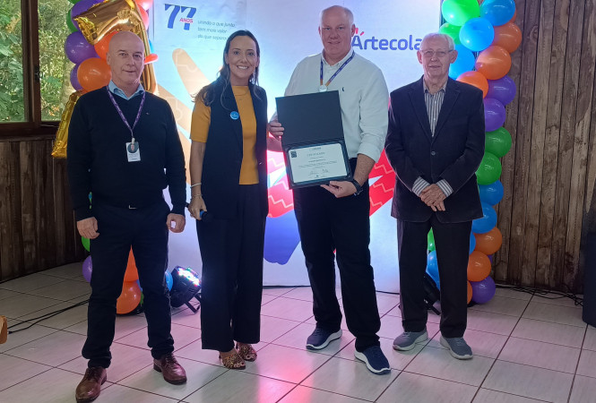 Artecola completa 77 anos com recertificação Diamante no pioneiro Selo Origem Sustentável