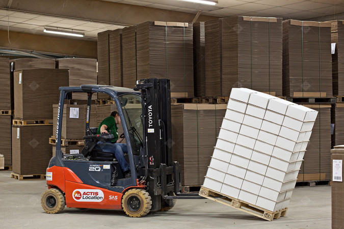 Folhas de papel estabilizam cargas com custo até 85% menor e reduzem uso de toneladas de filmes plásticos