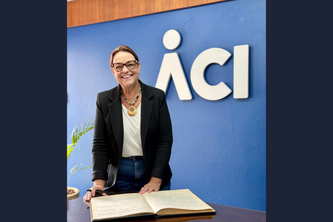Cristine Schneider da Rocha assume interinamente a presidência da ACI