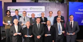 Ex-presidentes recebem homenagem pela contribuição aos 105 anos de história e êxito da ACI