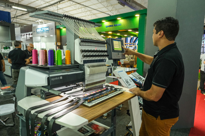 Setor coureiro-calçadista apresenta novidades na Fimec
