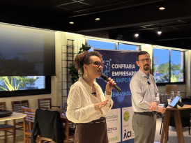 Em vez de tentar controlá-las, deve-se buscar utilizar as emoções de forma positiva