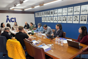 Maior proximidade da academia com o meio empresarial em pauta