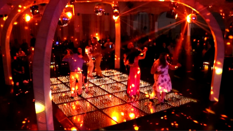 Jantar baile celebra 40 anos da Imobiliária Brasil