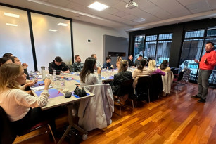 Branding com foco em resultado financeiro pauta encontro na ACI