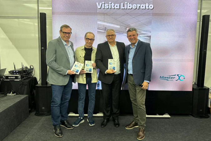 Livro dos 105 anos da ACI é entregue a lideranças empresariais