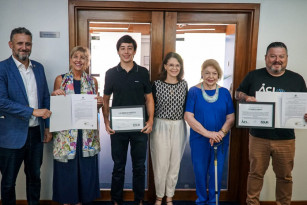 Em cerimônia na ACI, Lei Marco Kirsch é entregue à família