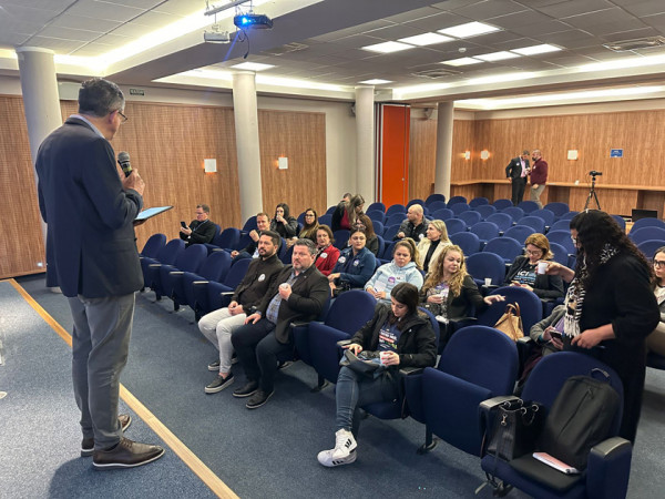 Candidatos a prefeito de Novo Hamburgo apresentam propostas na ACI