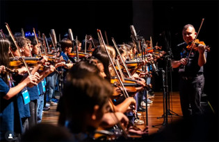 Vote para ajudar o Núcleo de Orquestras Jovens