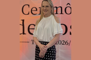 Ana Paula Grings assume presidência do Sindigrejinha; ela é a primeira mulher a comandar a entidade