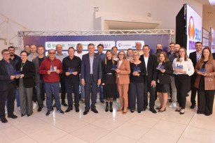 Empresas aniversariantes em maio recebem homenagem no Prato Principal